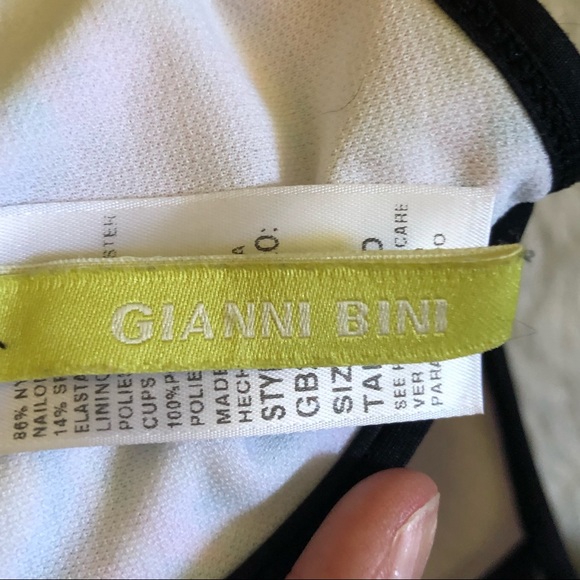 Gianni Bini underwire swim top 36D! Sexy top! - Picture 5 of 5